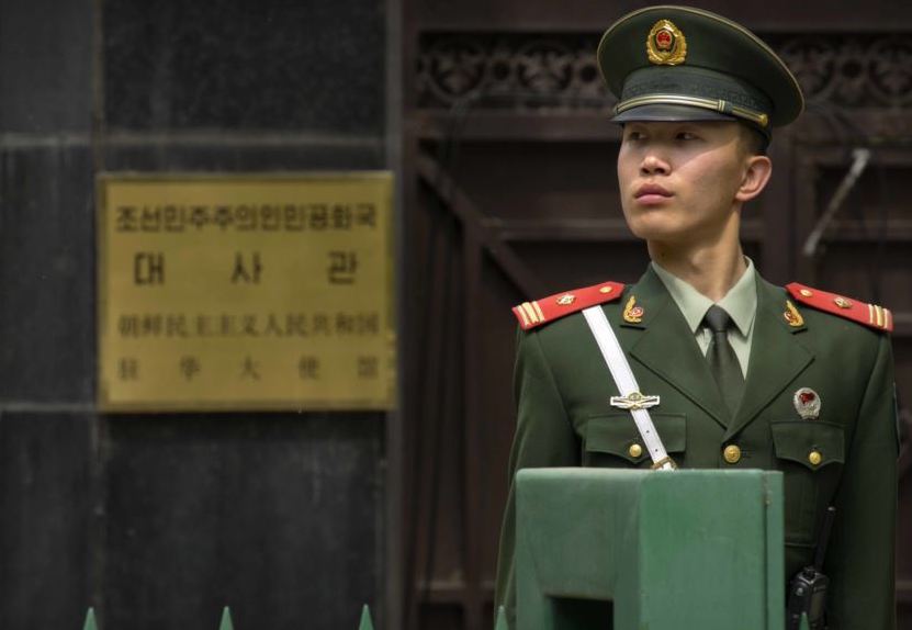 The Chinese Embassy in North Korea has ordered Korean-Chinese residents to return home amid concerns that the U.S. is finalizing plans for an imminent full-scale assault on North Korea.