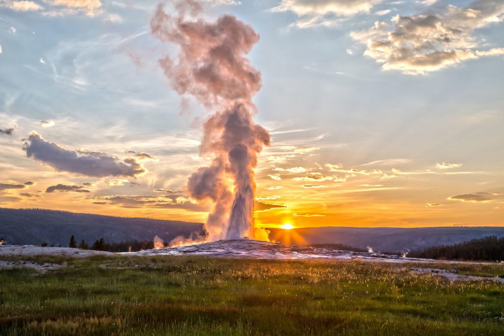 Multiple earthquakes strike Yellowstone