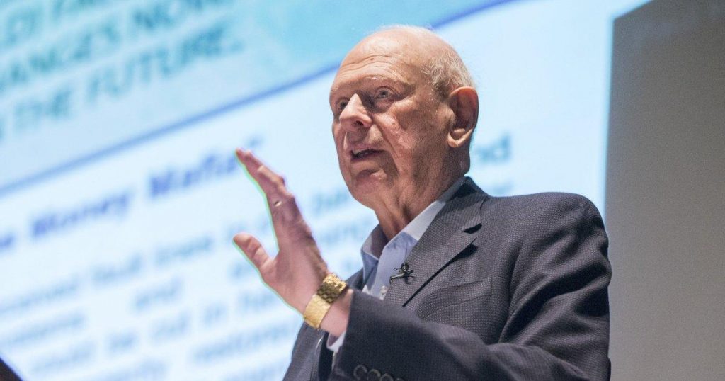 Former Canadian Defense Minister claims at least 4 species of aliens have visited Earth for thousands of years