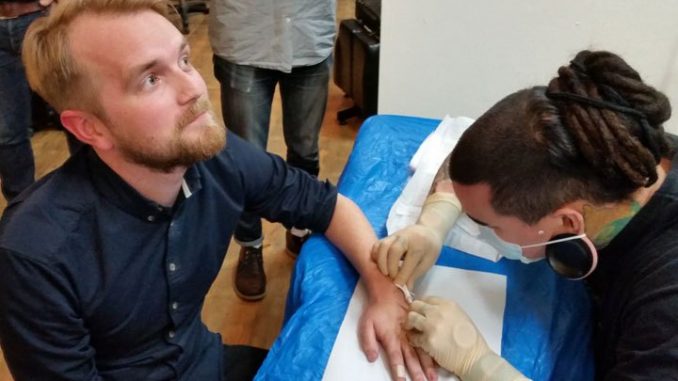 Sweden is in the grip of a new craze, with Swedes readily parting with their own cash to pay for “fashionable” microchips under their skin.