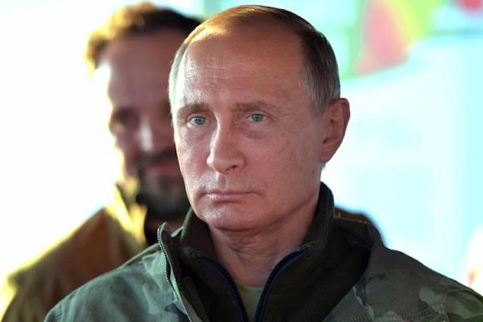 Putin deploys 100,000 troops to European borders amid WW3 tensions
