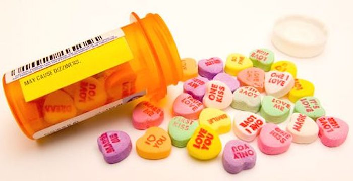 John Hopkins surgeon admits they dish out opioids to patients like candy