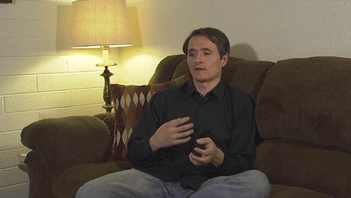 Fake News writer who wrote anti-Clinton stories found dead