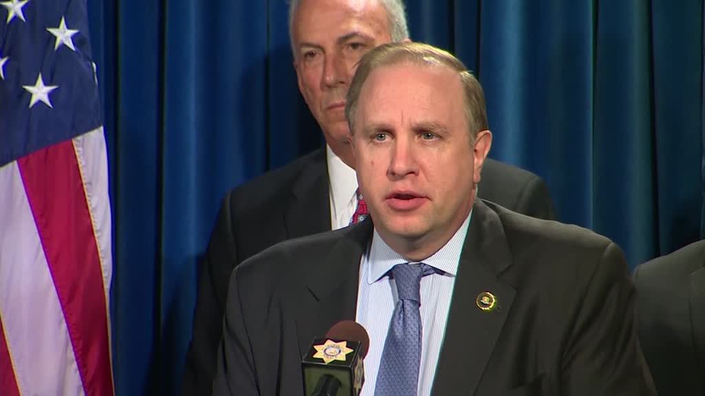 FBI insider claims Stephen Paddock and other shooters during Las Vegas attack worked for ISIS