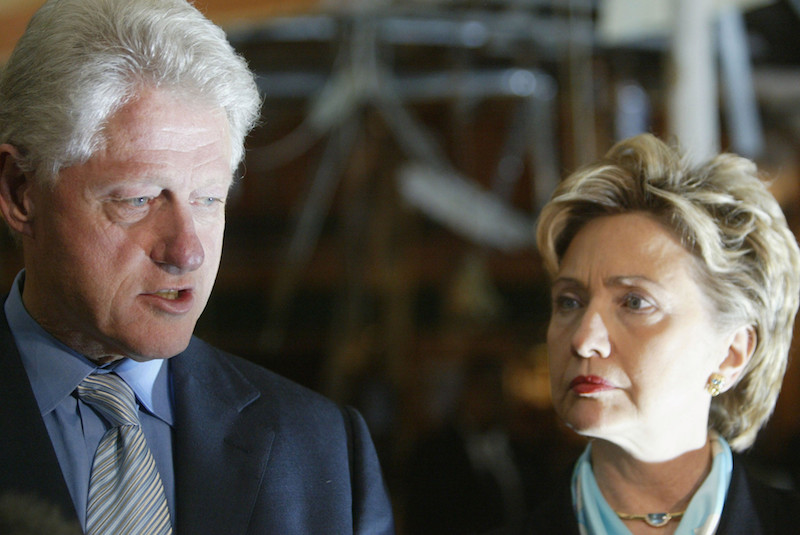 Elites prepare to throw the Clinton's under the bus