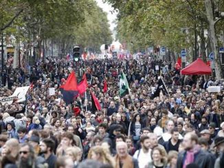 Millions of French citizens rise up against Rothschild puppet President Emmanuel Macron