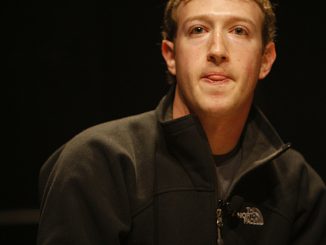 Facebook ask users to upload their naked selfies