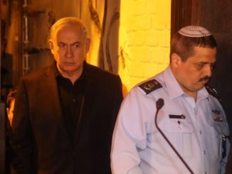 Police raid Benjamin Netanyahu's home over corruption charges