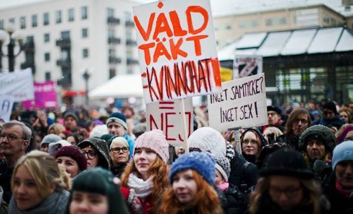 Protests erupt in Sweden as police impose curfews for women