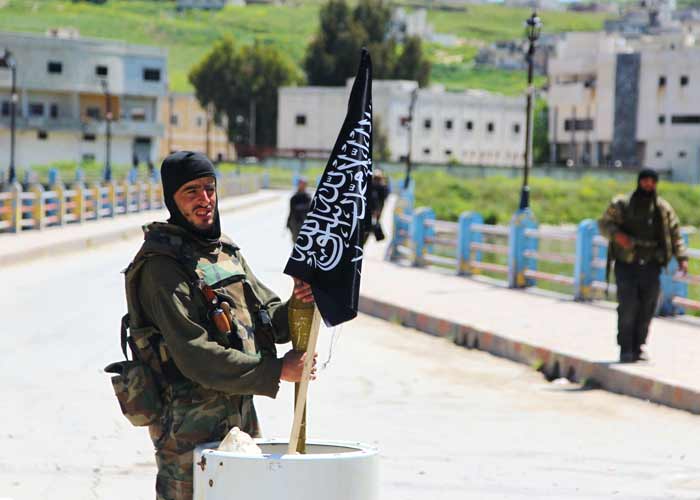 US military commanders order Al Qaeda to topple Assad