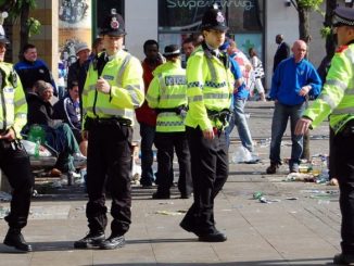 UK police chiefs have vowed to put an end to pedophile hunting groups, instructing police officers to start arresting the hunters.