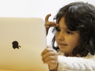 Former Facebook and Google employees warn social media giants are harming children