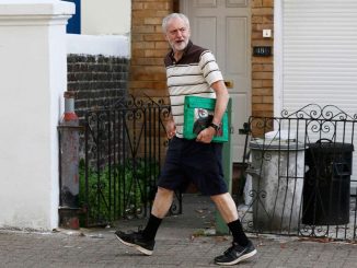 Jeremy Corbyn vows to scrap UK's nuclear weapons