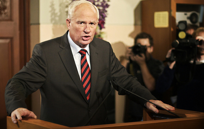 Nobel Secretary says he wants to strip Obama of his peace prize