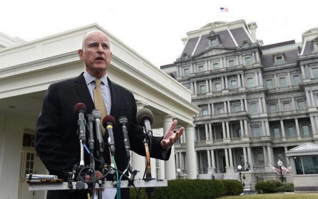 Vagrant breaks into Governor Jerry Brown's home saying he's an open-door kinda guy