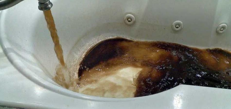 Mississippi tap water turns black