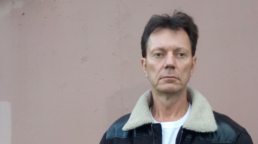 Swedish dentist fined for exposing child refugees as adults