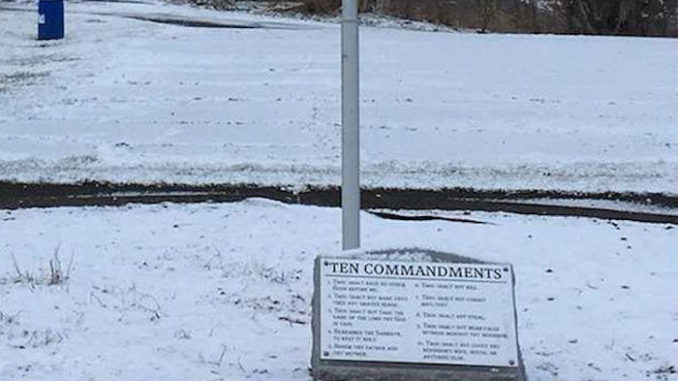 Ten Commandments plaque torn down in Ohio by unhinged Democrat lawmaker