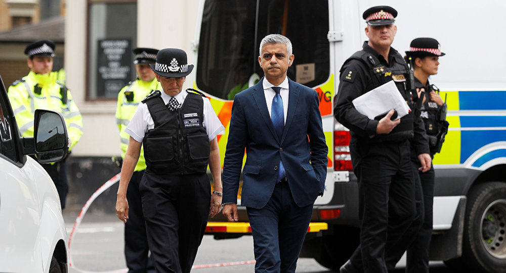 Sadiq Khan says Londoners should prepare for civil war after Brexit