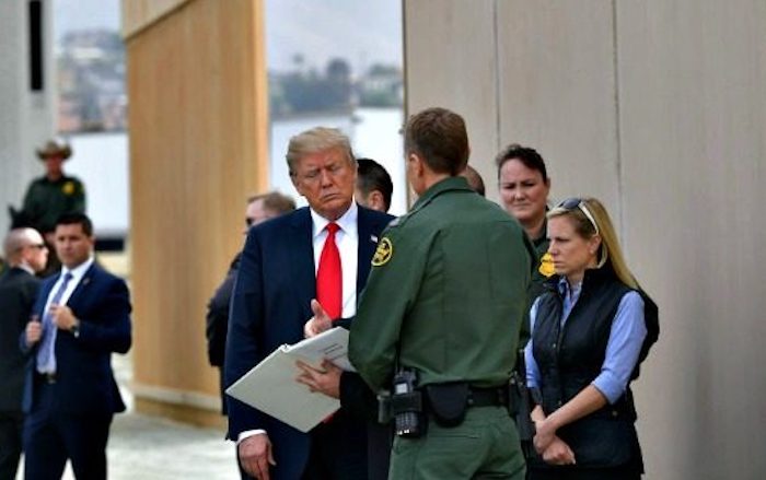 President Trump paves way to ban migrant caravan from entering the U.S.