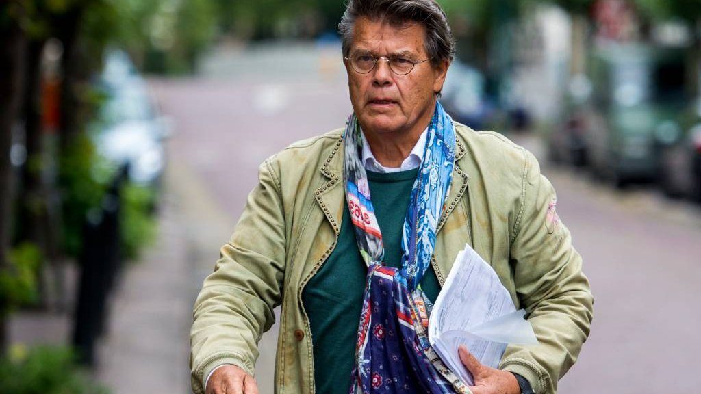 A 69-year-old Dutch man has sued the government so he can be recognized as being 20 years younger than his actual age so he can go back to work and achieve greater success with younger women on Tinder.