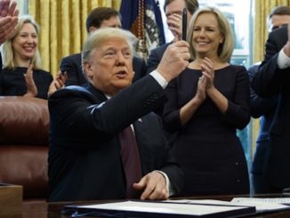 Trum prepares to declare state of emergency to fund border wall