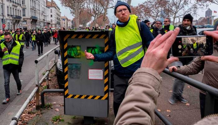 Yellow Vest protestors destroy speed cameras in France