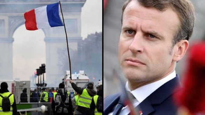 Macron panics as Yellow Vest protestors threaten massive bank run