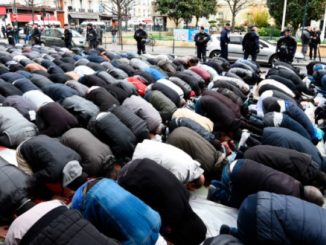 Parts of France under de facto Sharia law, author warns