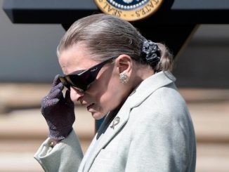 Ruth Bader Ginsburg still missing, pics of her public appearance unavailable as reporter who claimed he was hugged deletes tweet