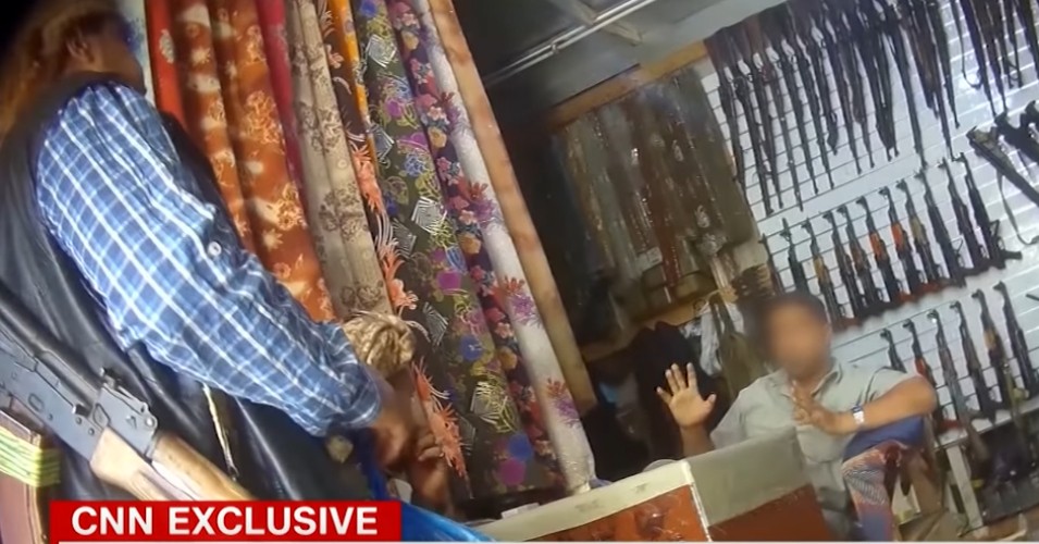 CNN catches Saudi Arabia providing US weapons to Al-Qaeda in Yemen