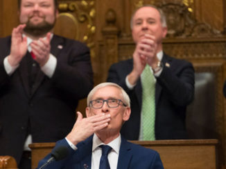 Democrats push bill to grant ID cards to illegal immigrants