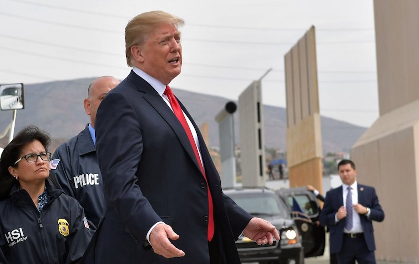 Pentagon transfers 1 billion dollars to begin construction of Trump's border wall