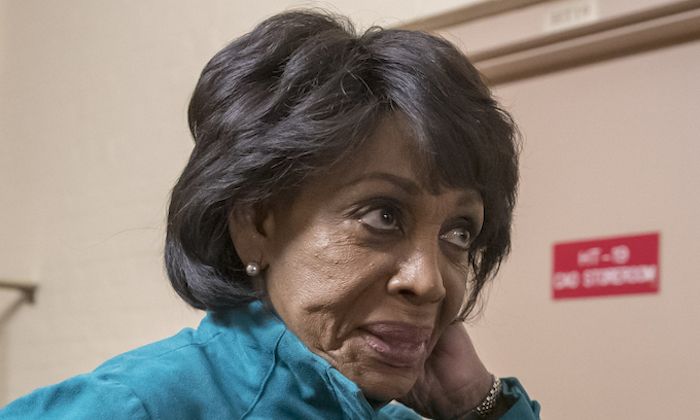 Maxine Waters says Smollett deserved to walk free