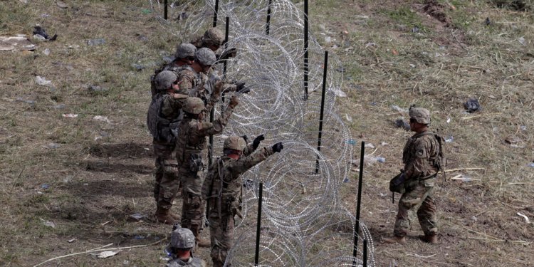 Mexican troops drew their guns on American soldiers on U.S. side of border