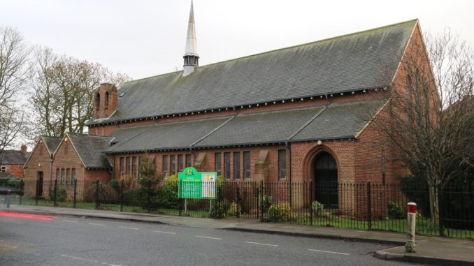 UK church offers to cover up cross and Jesus for Ramadan