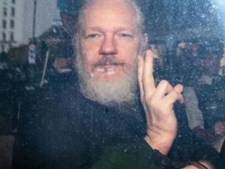 Julian Assange becomes first journalist to be charged under U.S. espionage act