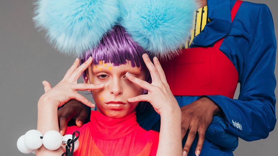 convicted pedophile describes Desmond is Amazing as 'hot'