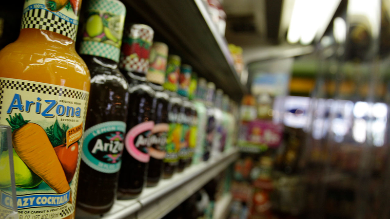 Texas tea who spat into grocery store iced tea charged with felony