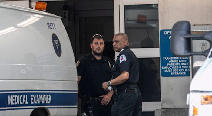 Prison guards at the Manhattan Metropolitan Correctional Center where Jeffrey Epstein was found dead are "not cooperating" with investigators from the Department of Justice, according to Fox News.