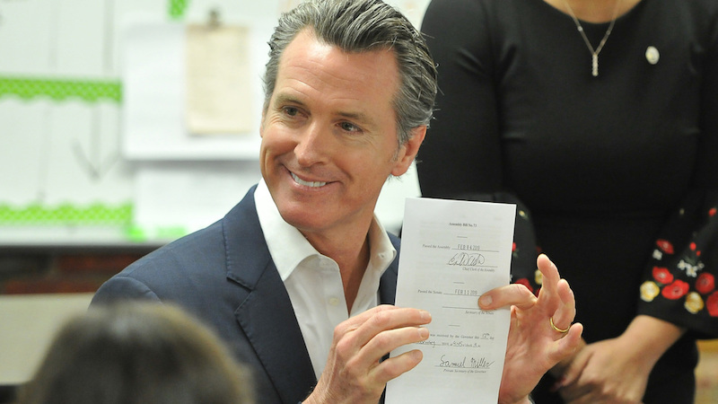 California Governor Gavin Newsom has pardoned three immigrant felons, erasing their criminal records and helping them avoid deportation.