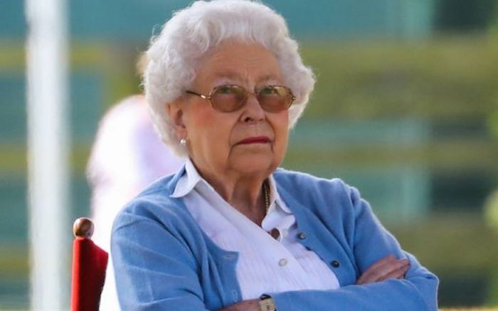 Elton John says he saw Queen Elizabeth repeatedly slap nephew across the face