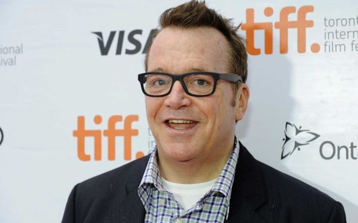 Tom Arnold declares Roger Stone died in prison