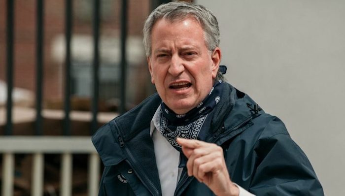 New York City Mayor Bill de Blasio has announced his administration will provide 400,000 halal meals to Muslims during Ramadan.