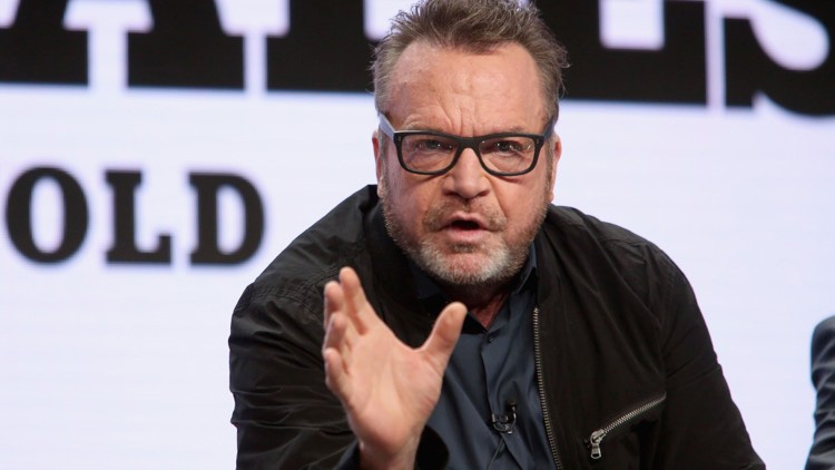 Tom Arnold calls for armed insurrection against Trump supporters