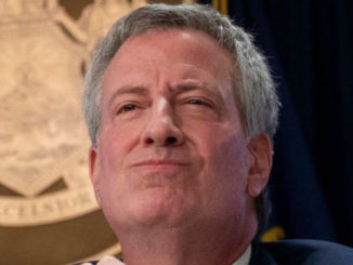 Mayor Bill de Blasio celebrated New York’s record low prison population even as shootings soared by a whopping 277 per cent compared to the same week last year.