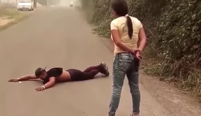 Oregon woman holds arsonist at gunpoint on her property until the police arrive