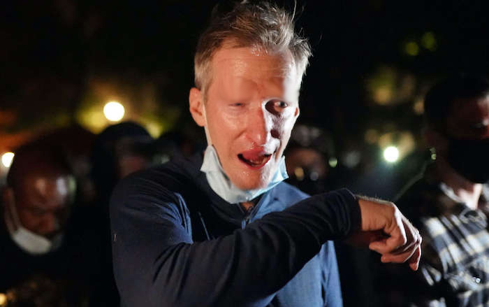 Far-left mayor of Portland Ted Wheeler orders police to stop using teargas on protestors