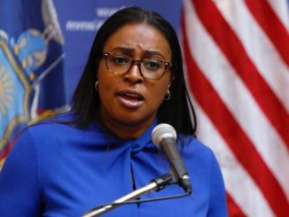 Democratic mayor indicted on felony fraud charges