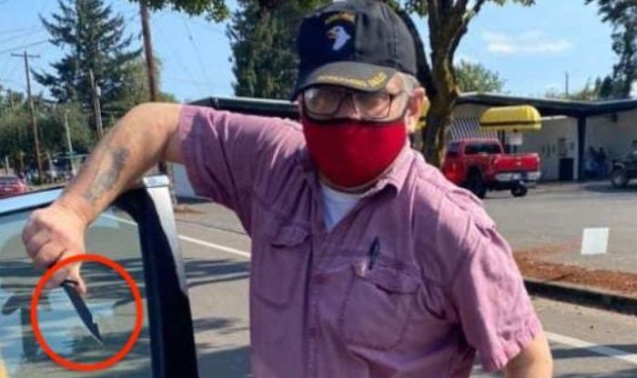 Democratic official pulls knife on women for Trump supporters